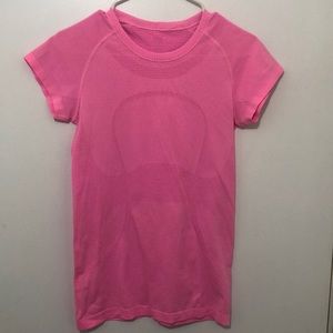 Lululemon swiftly tech short sleeved t shirt